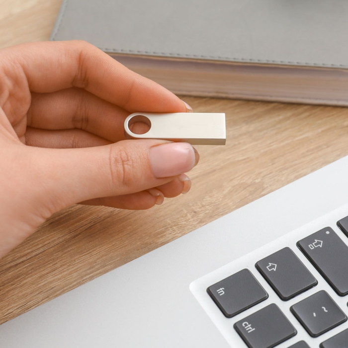 USB in Metallo 3