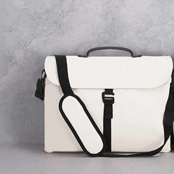 borsa-per-laptop-in-similpelle-bianca